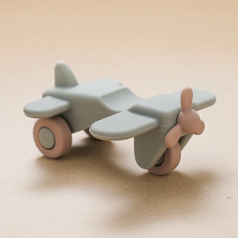 voiture-bebe-silicon-avion